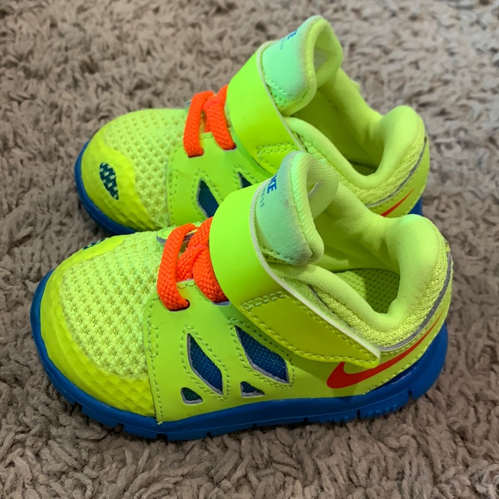 Nike Tennis shoes